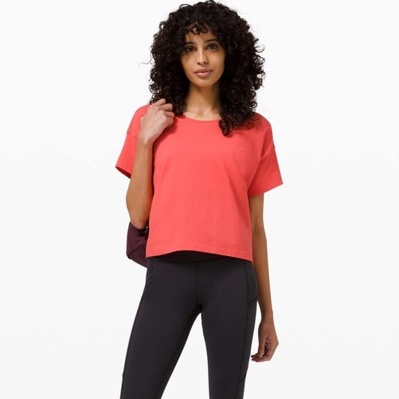 Lululemon Cates Tee - Picture 3 of 6